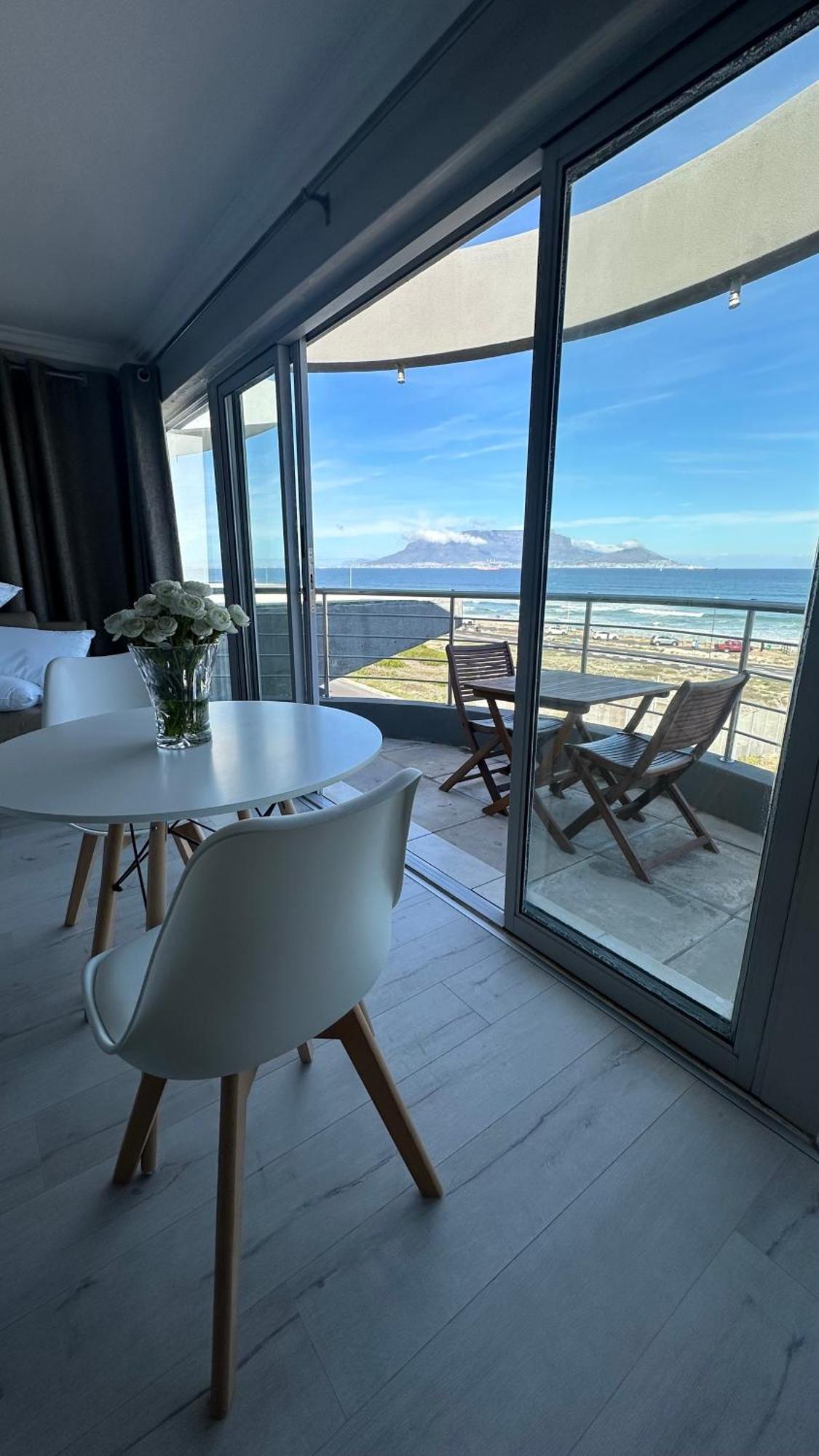 Oceansnest Guest House Bloubergstrand Dış mekan fotoğraf