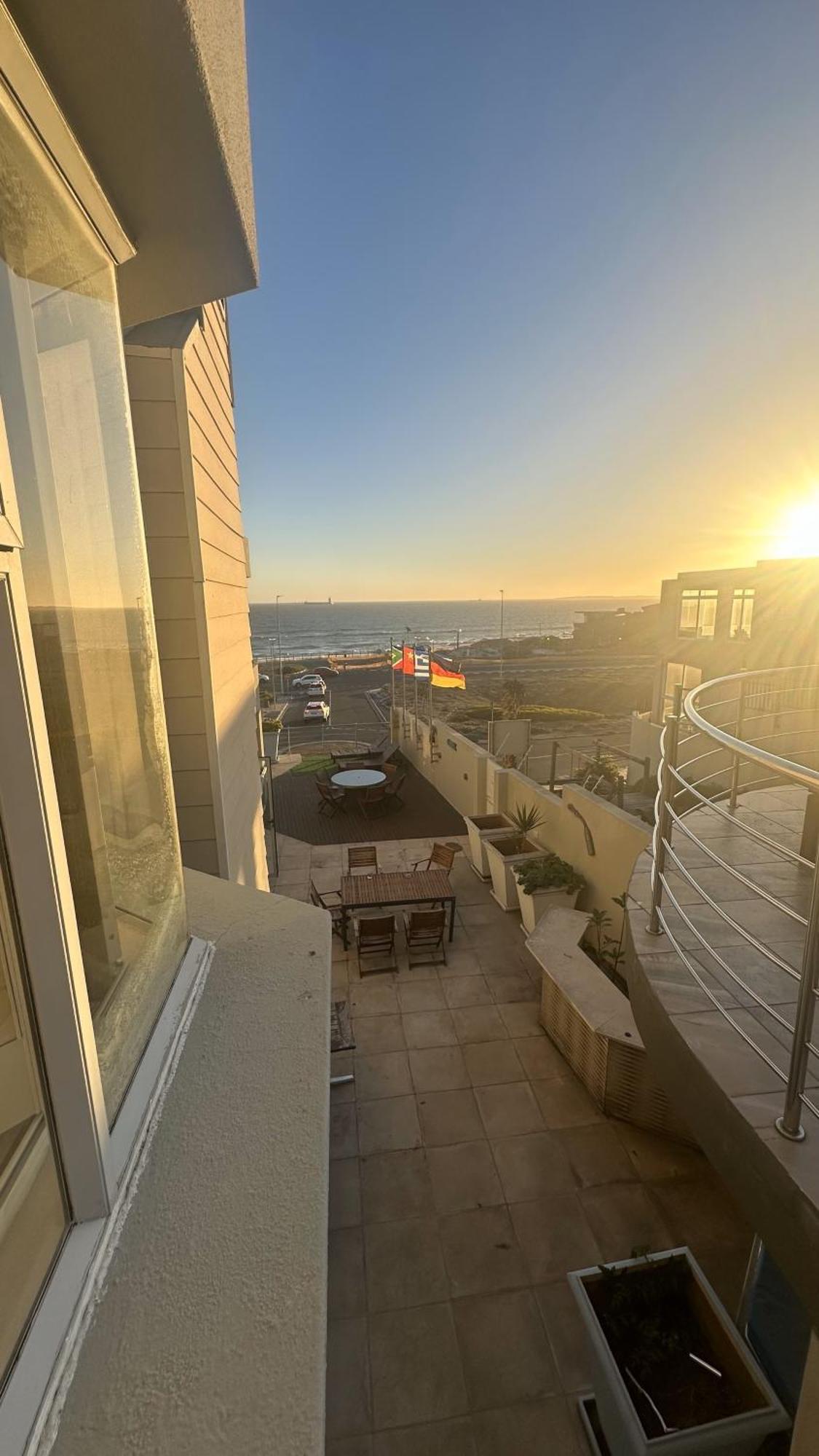 Oceansnest Guest House Bloubergstrand Dış mekan fotoğraf